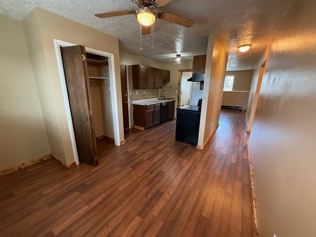 Photo - 310 N 9th Ave