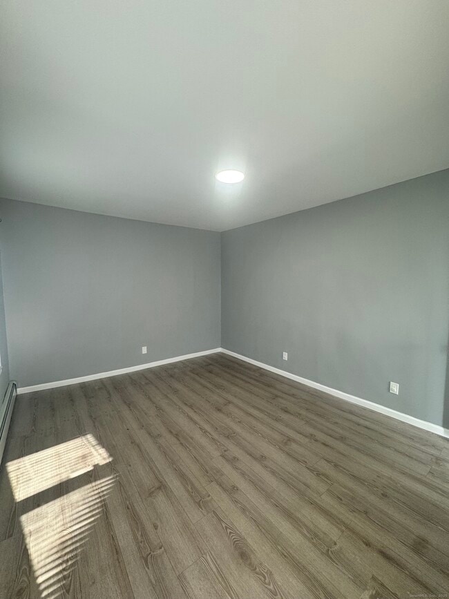 Photo - 290 Orange St Unit 1