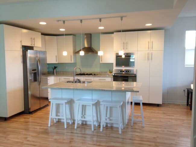 Kitchen with Island - 516 E Glover Ave