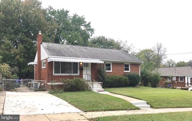 Building Photo - 12707 Robindale Dr Rental