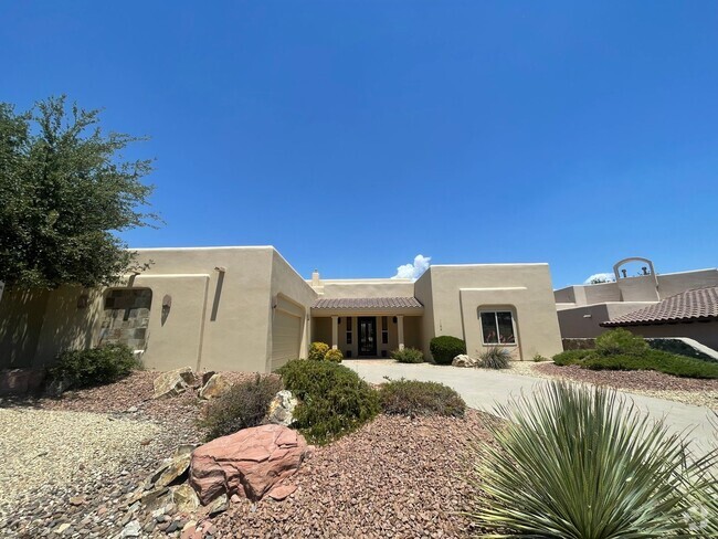 Building Photo - Gorgeous 3 Bedroom Home in Sonoma Ranch