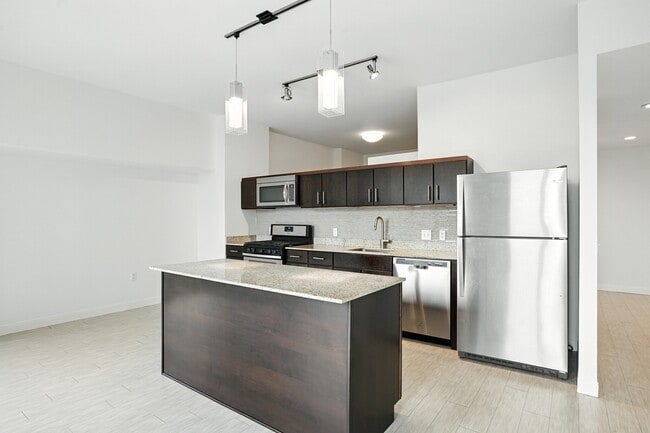155 Forest Ave
