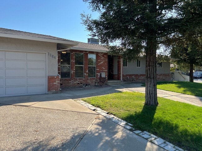 Photo - 3 bedroom single story in Manteca!
