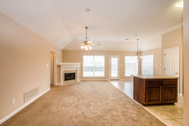 Photo - 938 Classic Cove