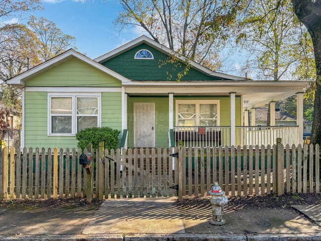 Building Photo - 1296 Marcy St SE Rental