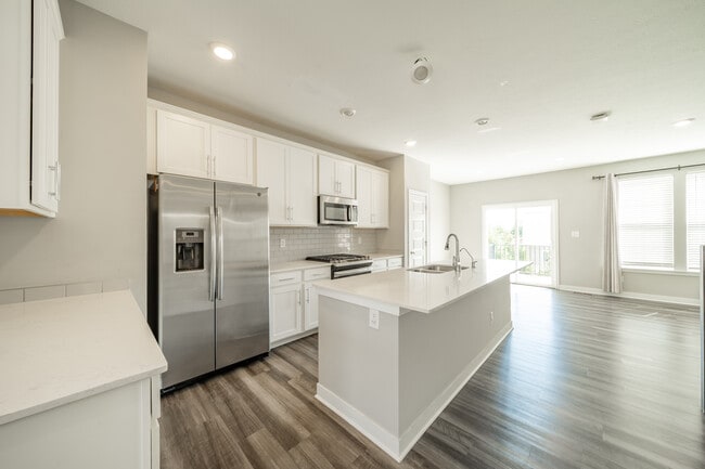 3539 Brampton Ln