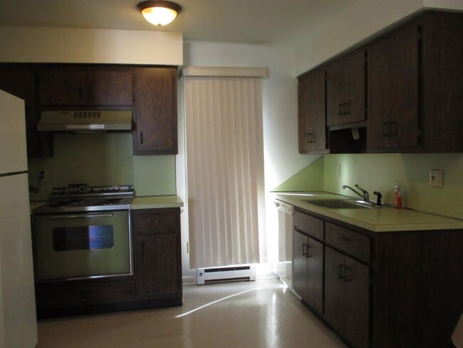 Photo - 88 Feronia Wy Unit 1A