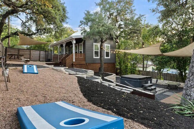 Photo - 403 W Mary St