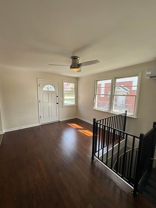 Photo - 1036 Seymour Ave