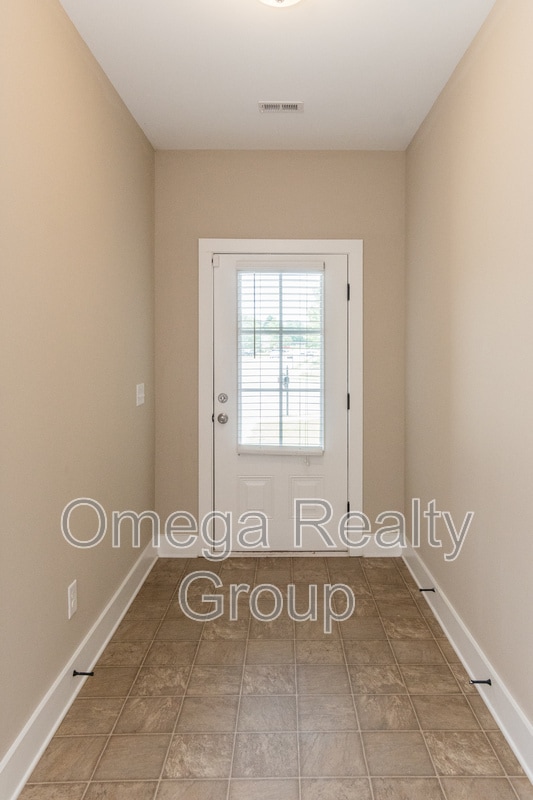 Photo - 114 Falling Waters Ln