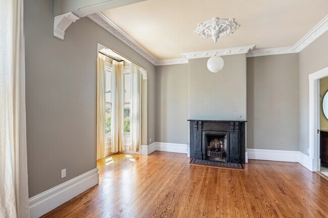 Photo - 341 Pierce St