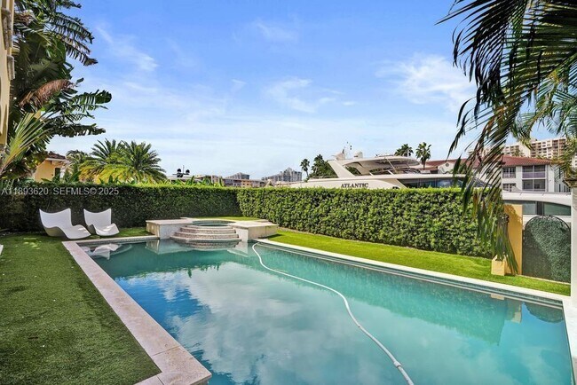 Photo - 1516 Island Blvd