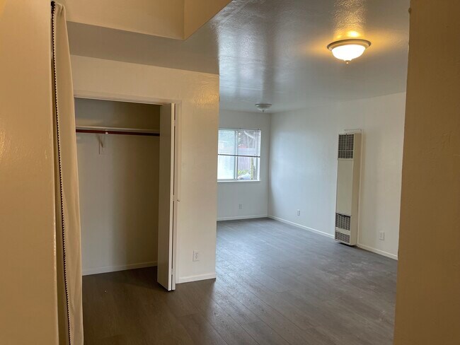 607 High St Unit C