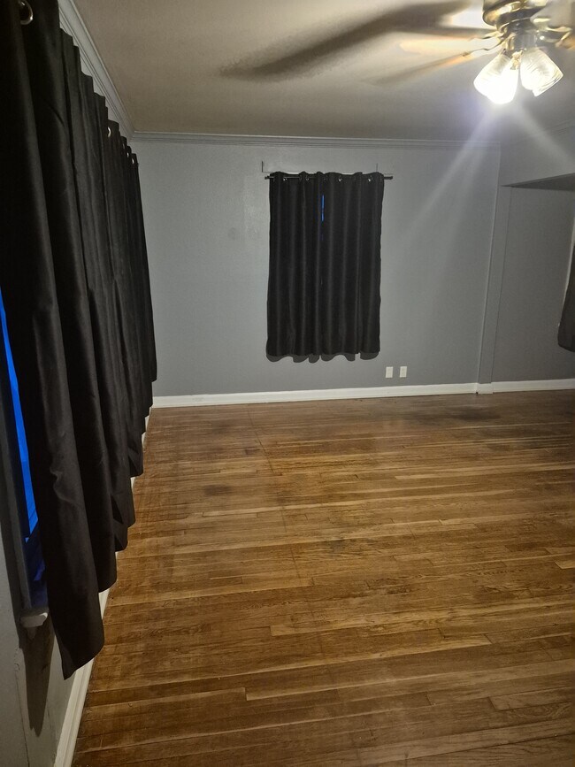 Photo - 1539 Comet Dr