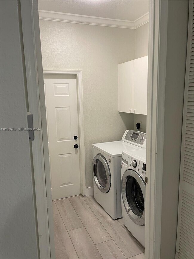 Photo - Center Court Drive, Weston, FL 33332 - 3 BR 2 BA townhouse