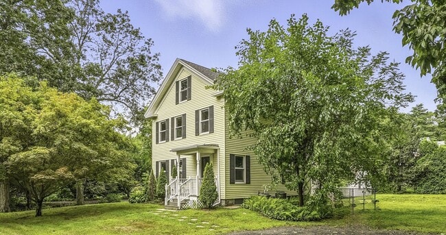 Building Photo - ***Please Respond Directly to the Online L... Rental