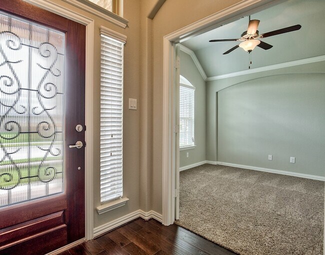 Photo - 304 Callaghan Dr House