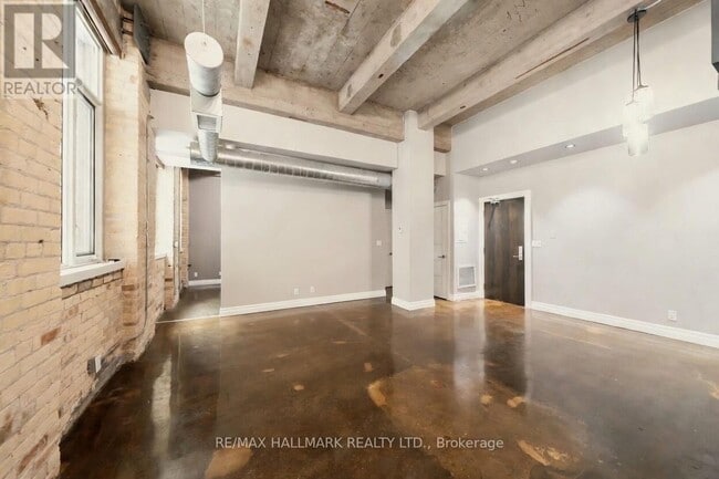 Photo - 201 Carlaw Ave Unité 120