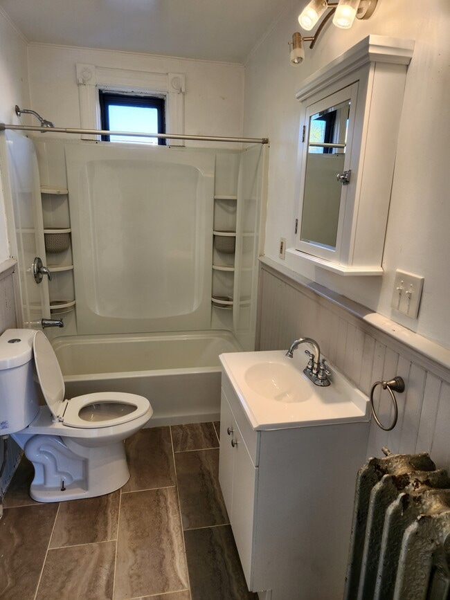 Photo - 2201 15th St Unit Apartment 2R