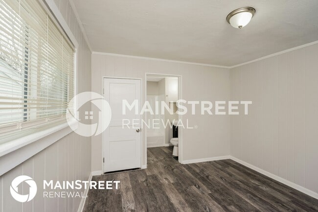 Photo - 3618 Bank St