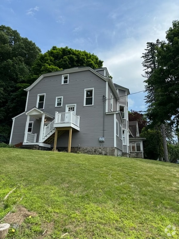Building Photo - 301 E Main St Rental