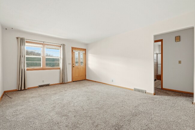 Photo - 171 Skyline Dr