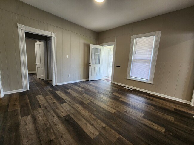 Photo - Spacious 3-Bedroom, 1-Bathroom Home AVAILABLE NOW!!