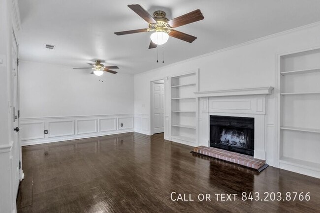Photo - 302 Springview Ln