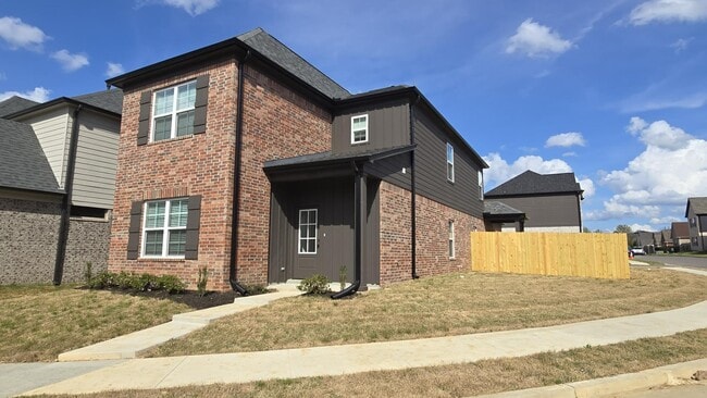 Building Photo - 1210 Pennock Dr