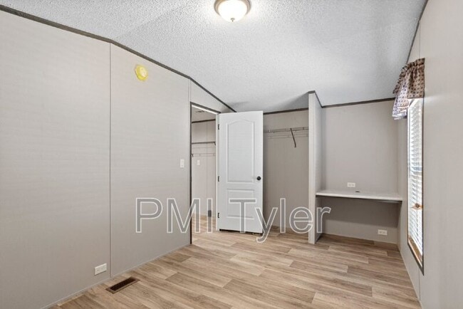 257 Sugar Maple Ln