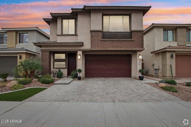 Building Photo - 3551 E Louise Dr Rental