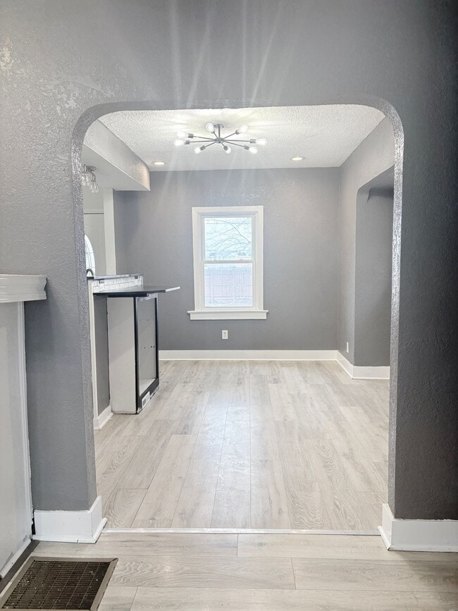 Photo - 932 Waverly Ave