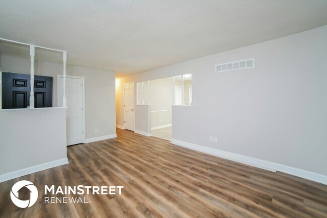 Photo - 409 N E Sharon St