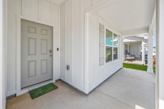 Photo - 103 Riverwalk Cir