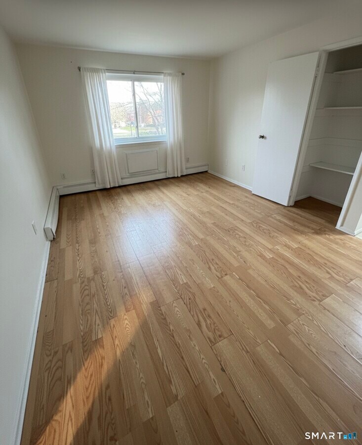 Photo - 129 Black Rock Ave Unidad 11