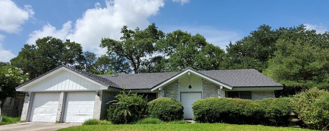 Beautiful brick home in Beaumont West End - Beautiful brick home in Beaumont West End