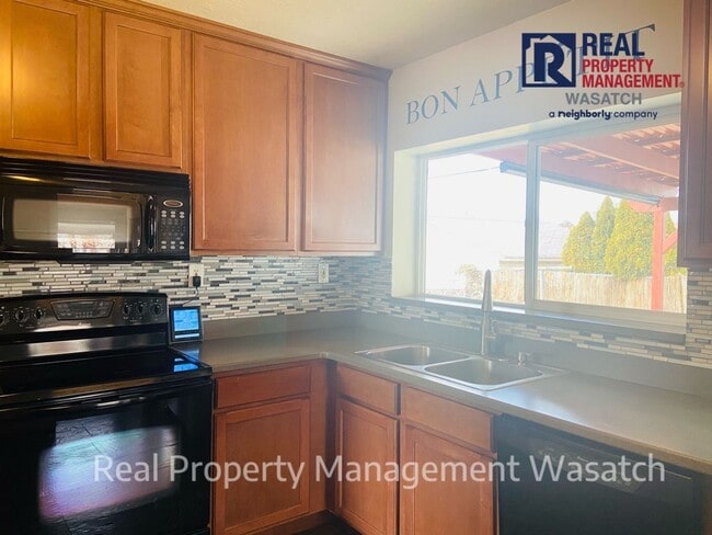 Photo - SUPER CUTE SINGLE FAMILY HOME IN MILLCREEK!!!