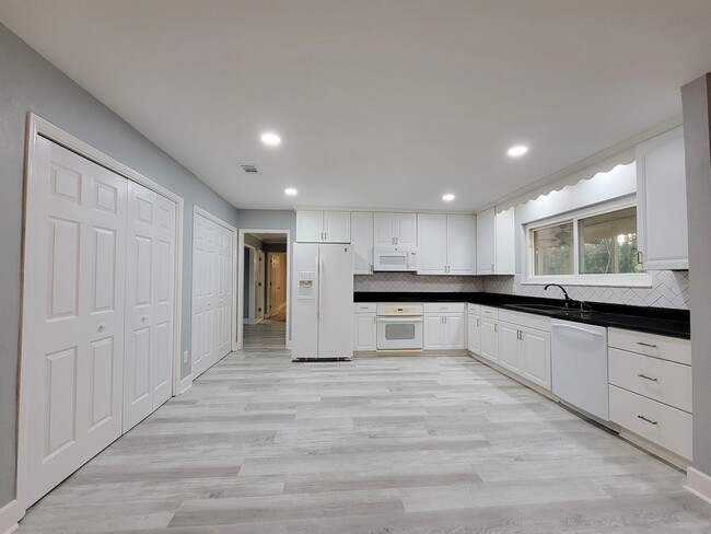 Photo - 3714 Wicklow Cir
