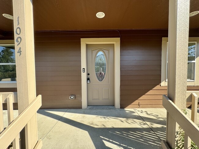 Photo - 1094 NE Conifer Blvd