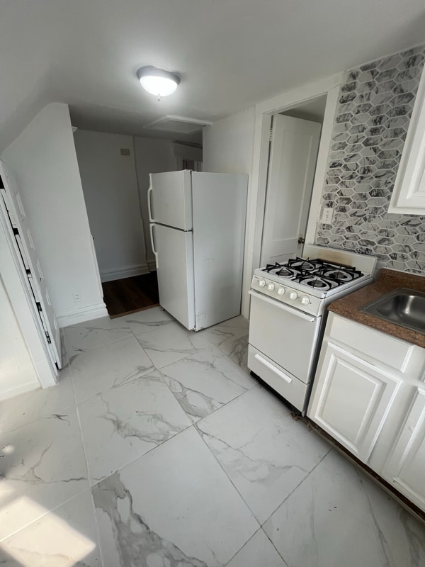 Photo - 955 Grove St Apartment Unit 3