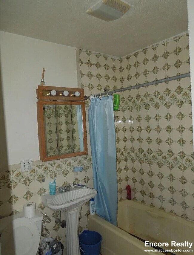 Photo - 67 Harvard Ave Unit B1