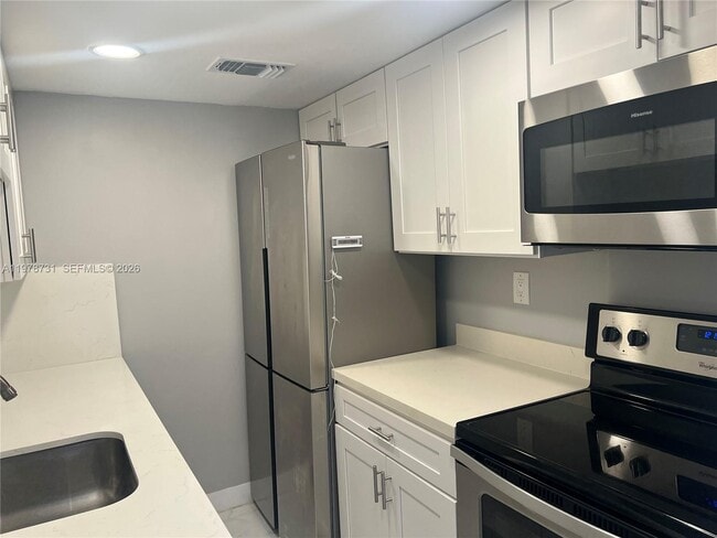 Photo - 3304 Virginia St Unit 7B