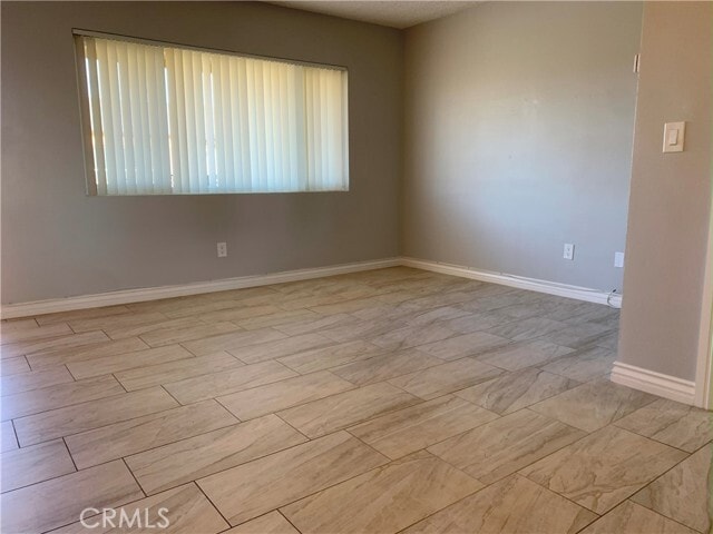 Building Photo - 14817 Lemoli Ave Unit 8 Rental