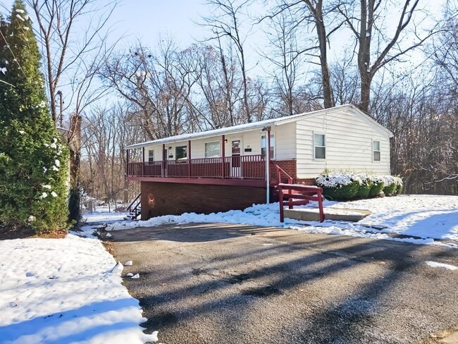 Photo - 241 Cluster Ave