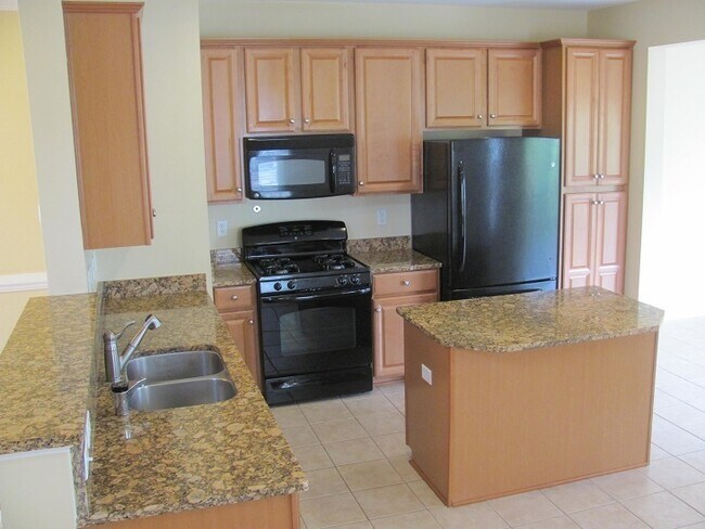 Photo - Available NOW - Must See Townhome in Liberty Crossing!