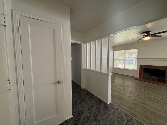 Photo - 816 W Fedora Ave