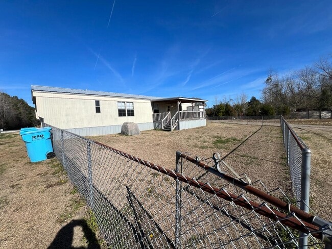 Building Photo - 3251 Burgaw Hwy Rental