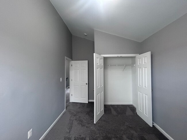 Photo - 2571 Francis St