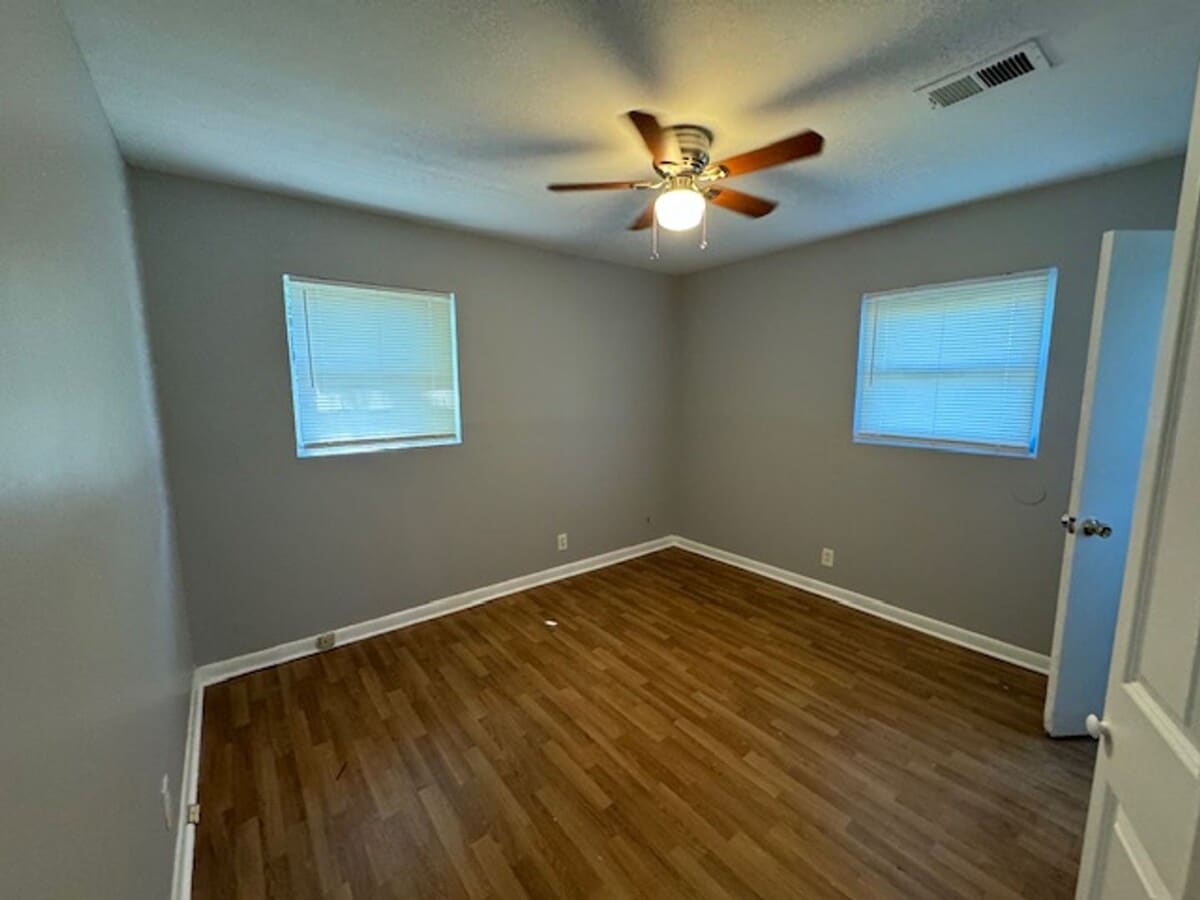 Photo - 650 American Blvd