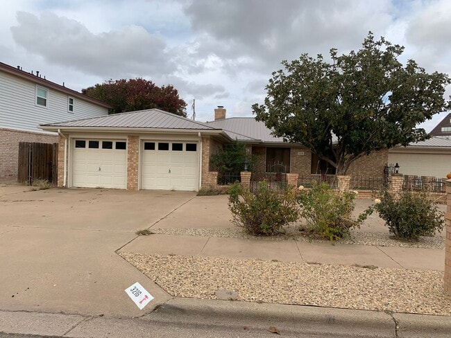 Photo - 3216 74th St Unidad B
